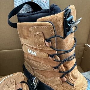 Helly Hansen Lockdown IceFX Winter Boots| Men | size 9